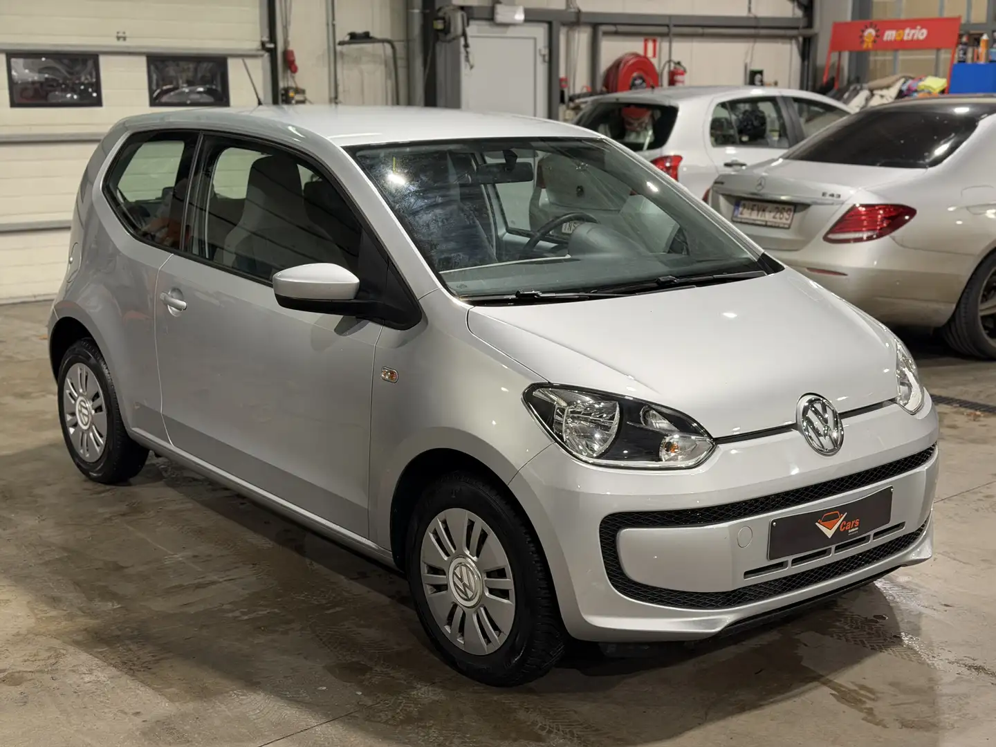 Volkswagen up! up! cup up! Silber - 2