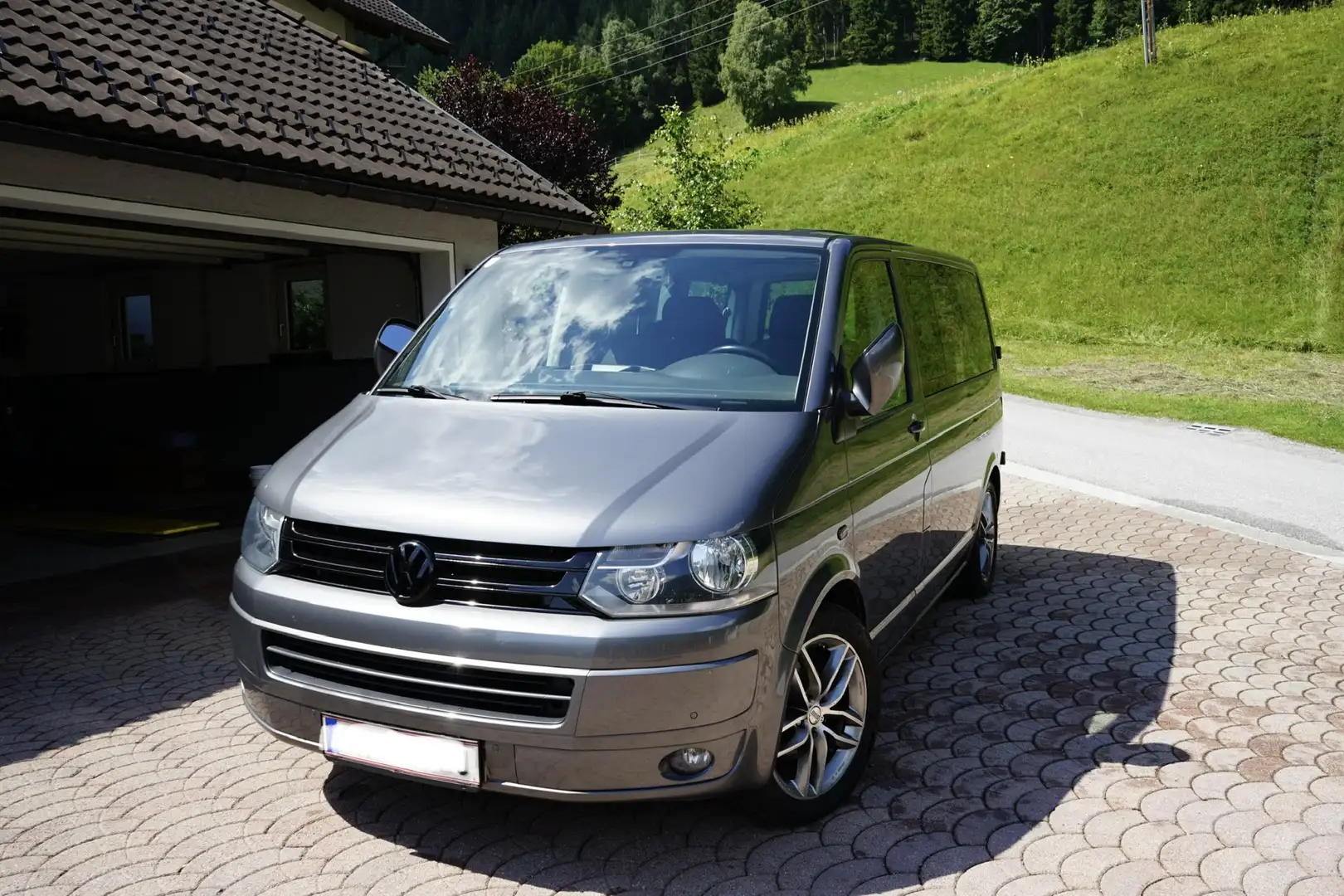 Volkswagen T5 Caravelle 4motion - 1