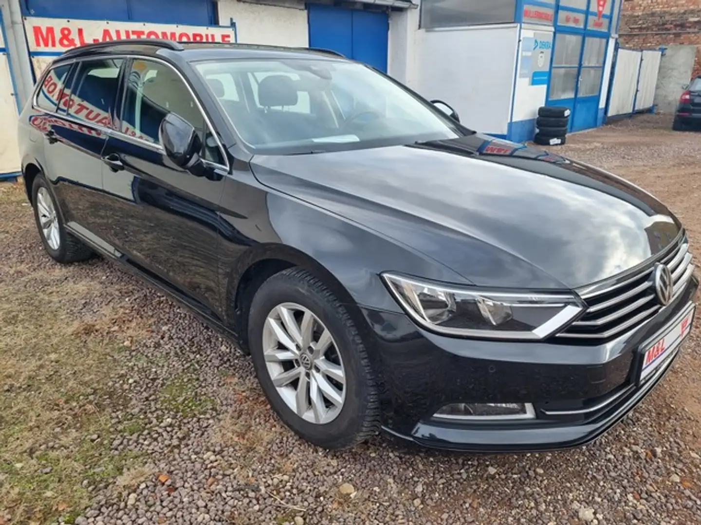 Volkswagen Passat Variant TDI Comfortline Navi Massage HU Schwarz - 1