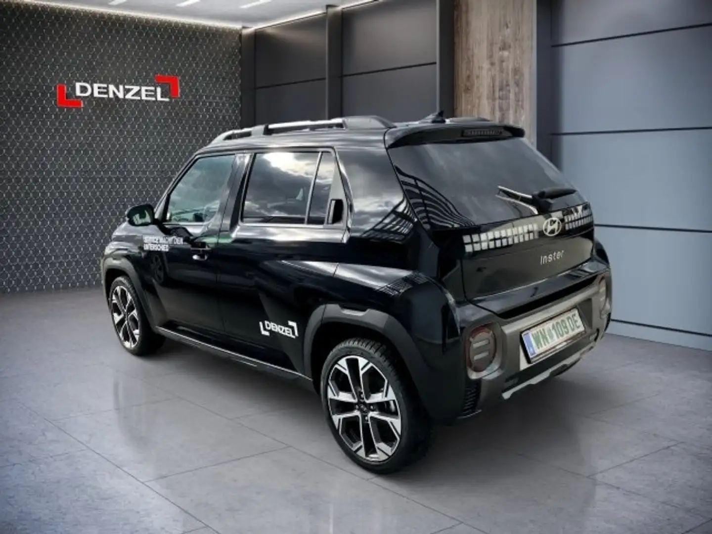Hyundai Inster Cross Line 49kWh r5c41-O1 Schwarz - 2