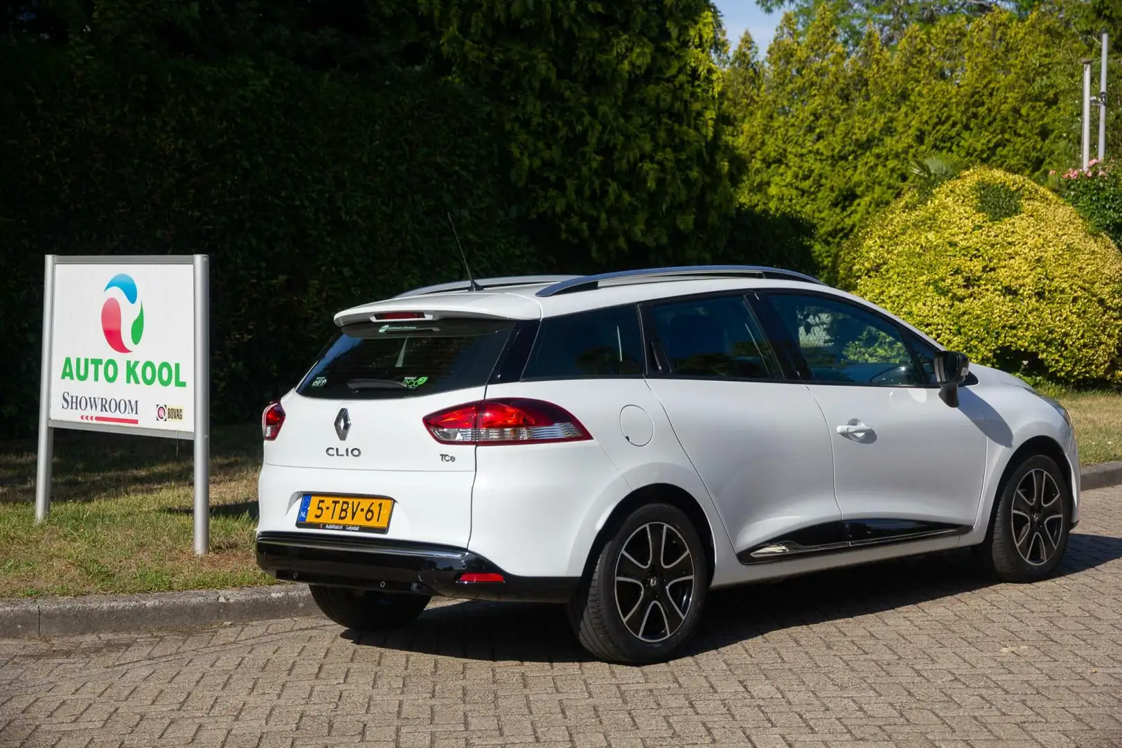Renault Clio Estate 0.9 TCe Night&Day Navi/Airco Weiß - 2
