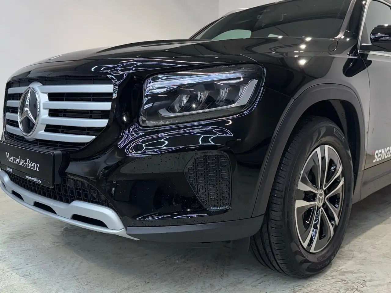 Mercedes-Benz GLB 200 d Rückfahrkamera Totwinkel Carplay LED 7