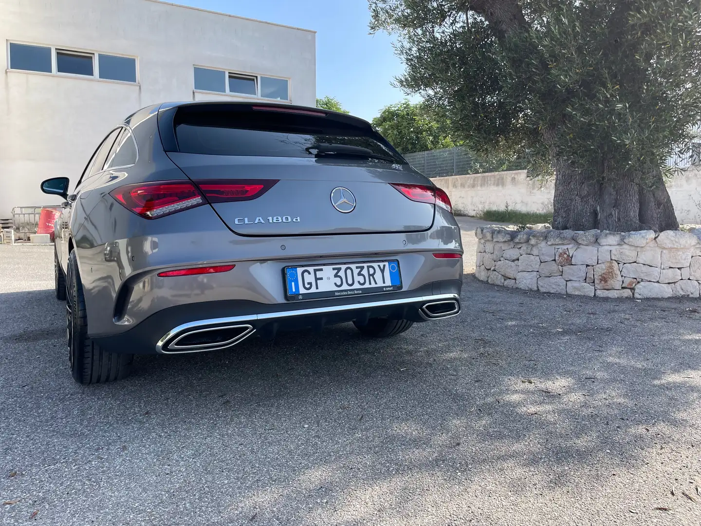 Mercedes-Benz CLA 180 Shooting Brake d Premium auto - 1