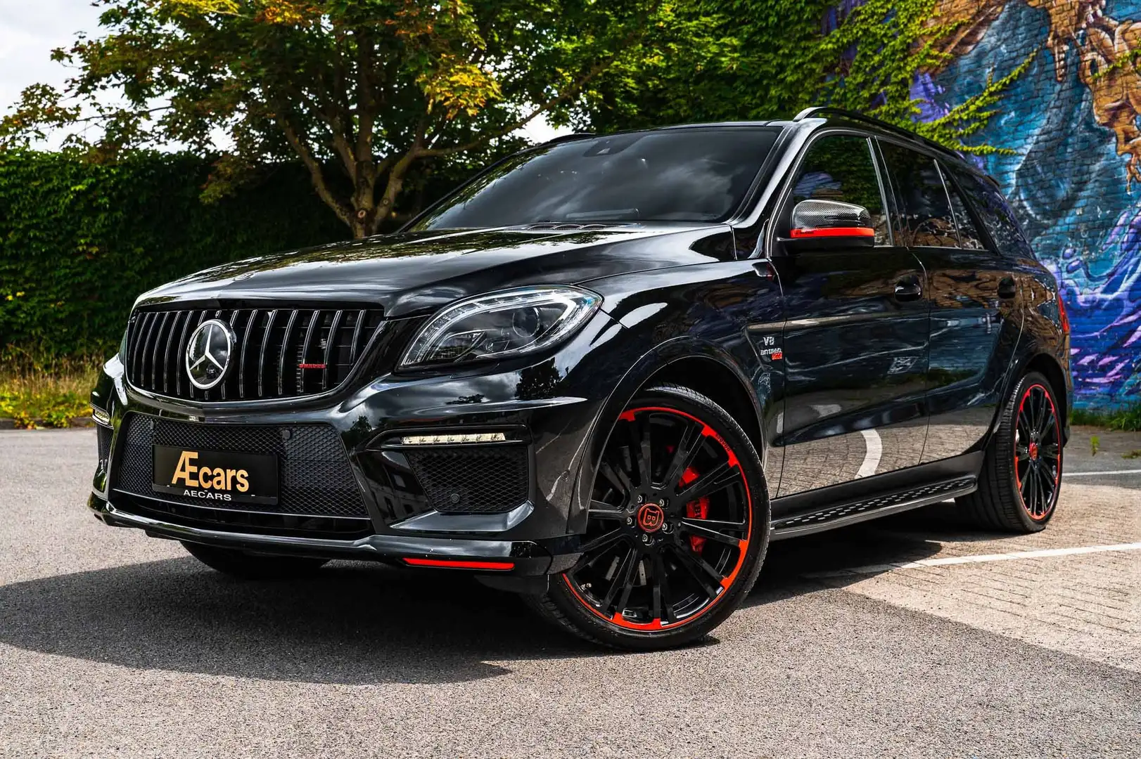 Mercedes-Benz ML 63 AMG / BRABUS V8 - 700HP / CARBON PACK / LIGHT UTILITY Negro - 2