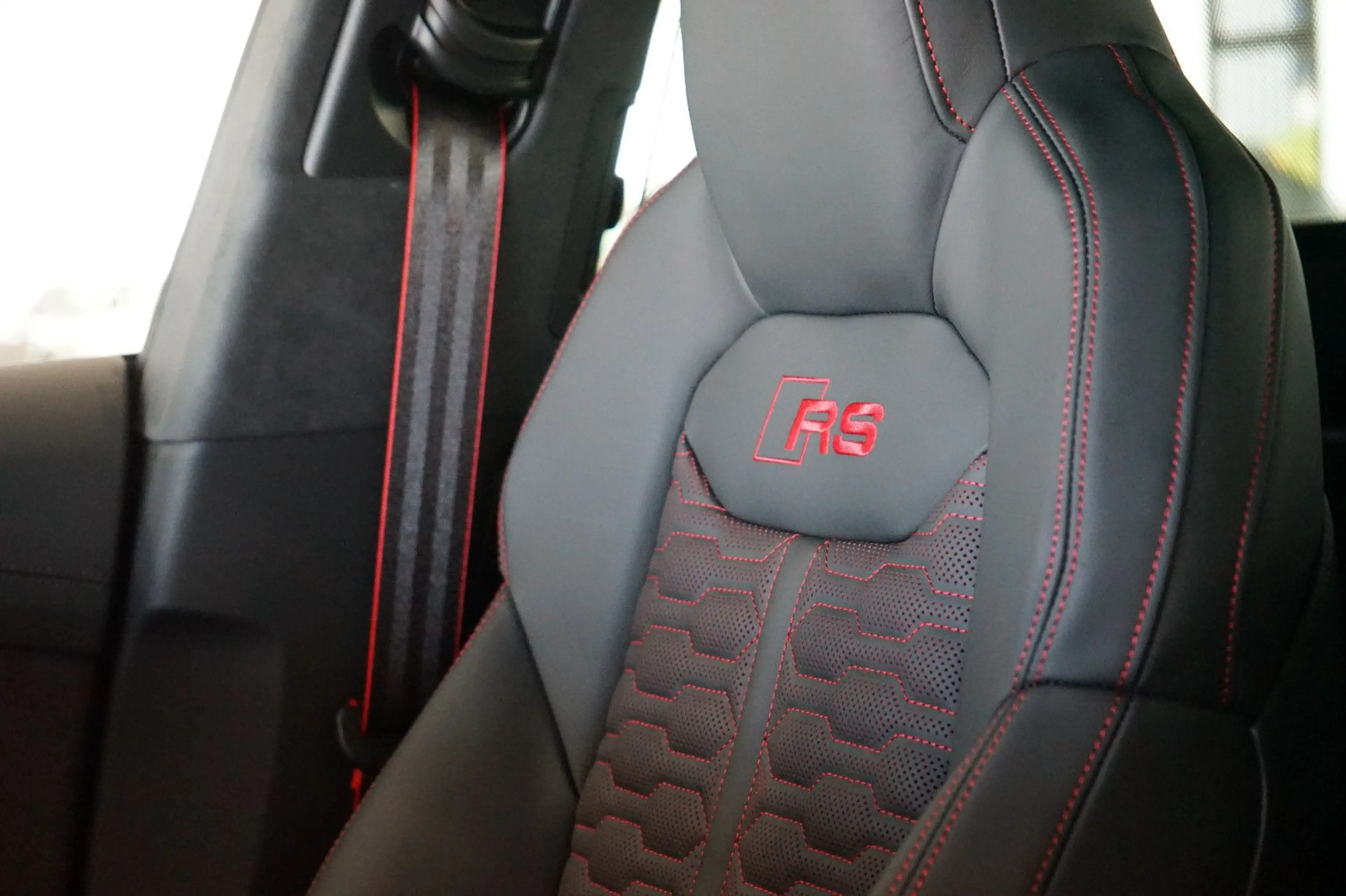 Audi RS Q8 performance | RS-Dynamik+ | Pano | 305 km/h — photo 12