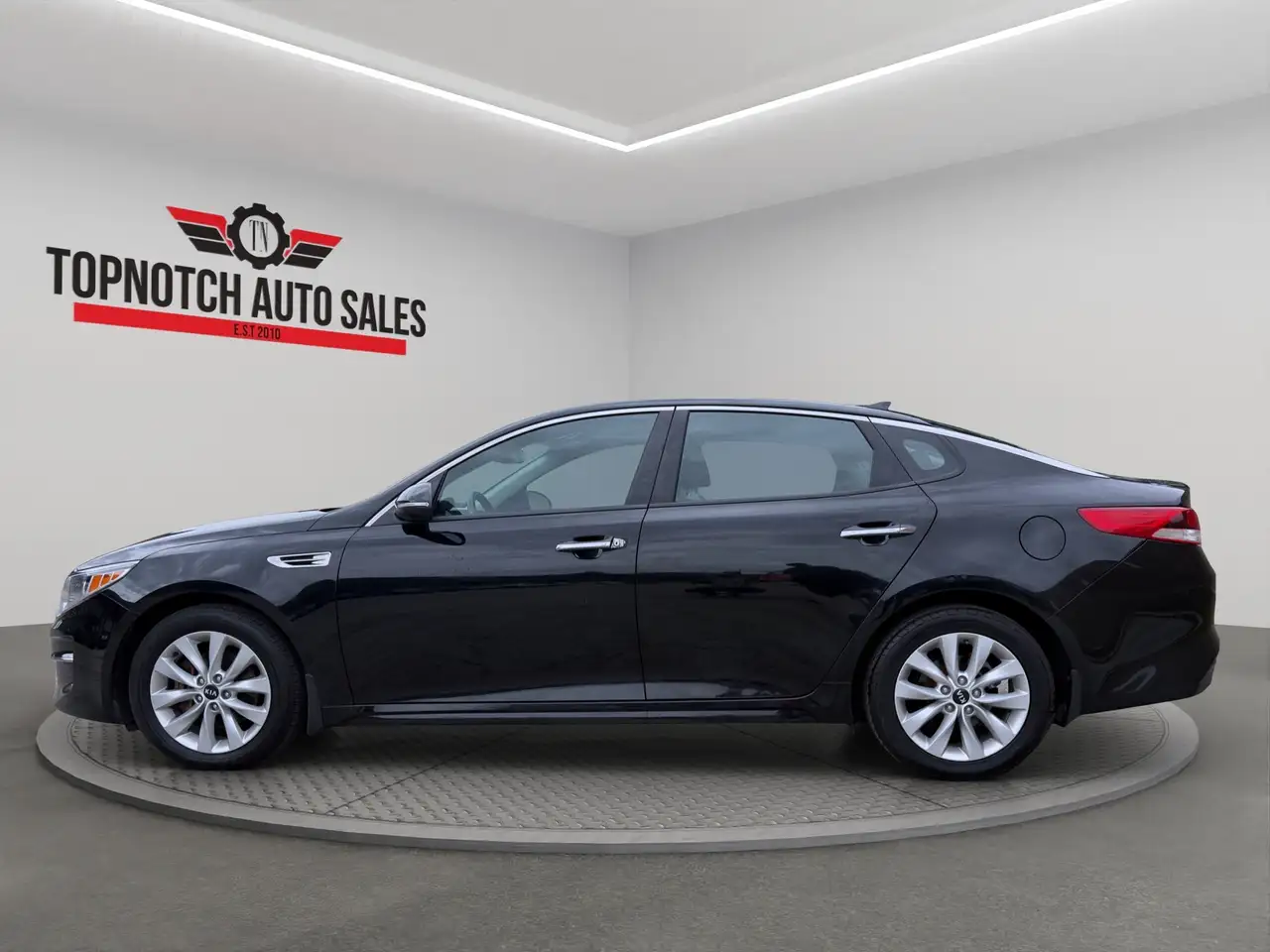Kia Optima снимка Kia Optima