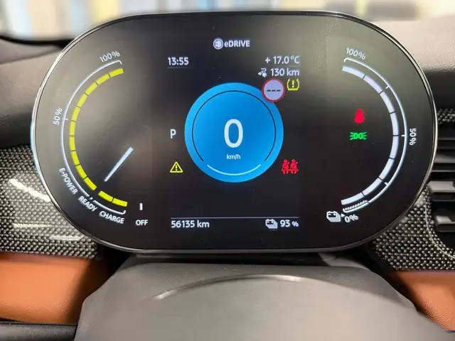 Mini Hatch view 4