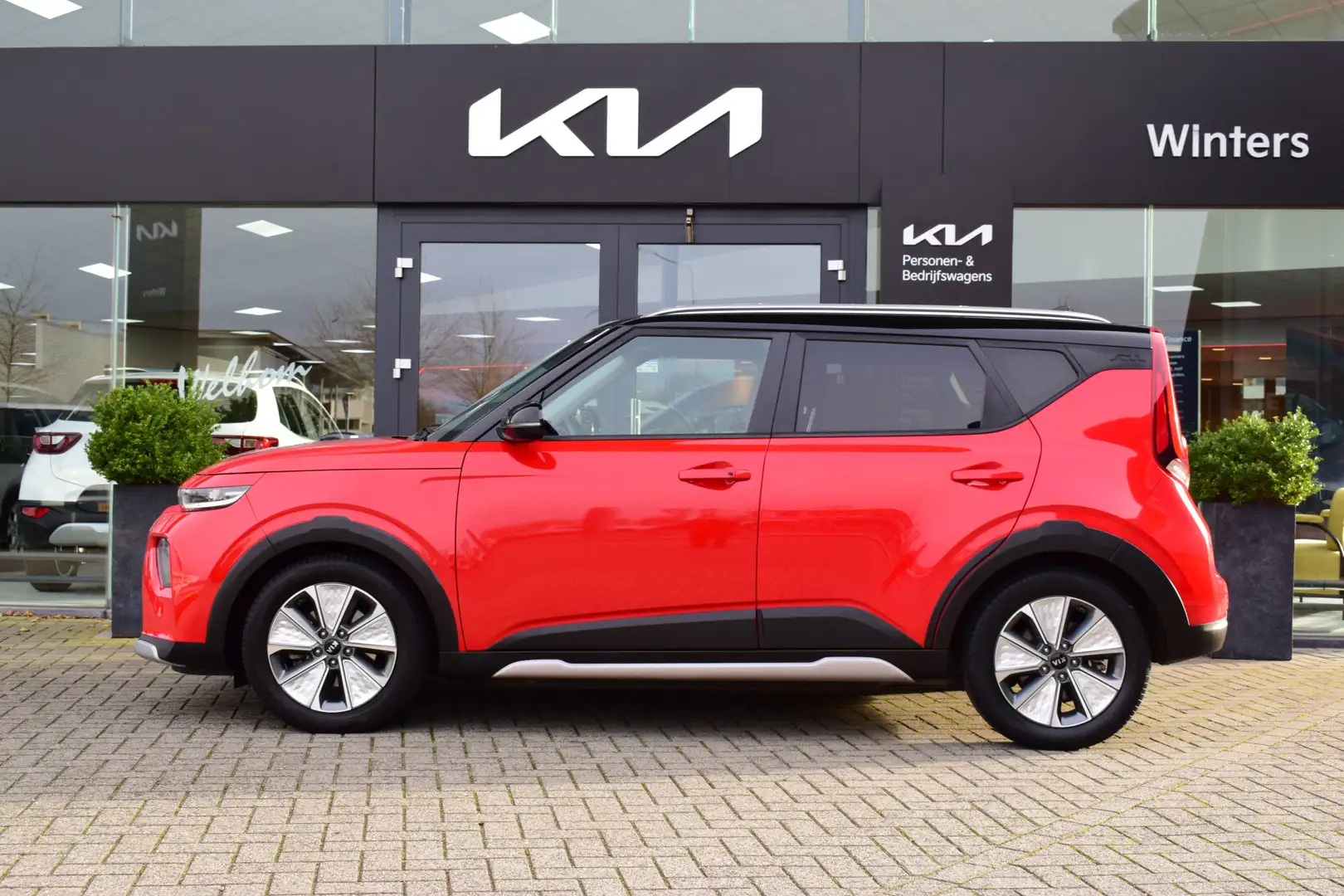 Kia Soul e-Soul ExecutiveLine 64 kWh | Navigatie | Bluetoot Rot - 2