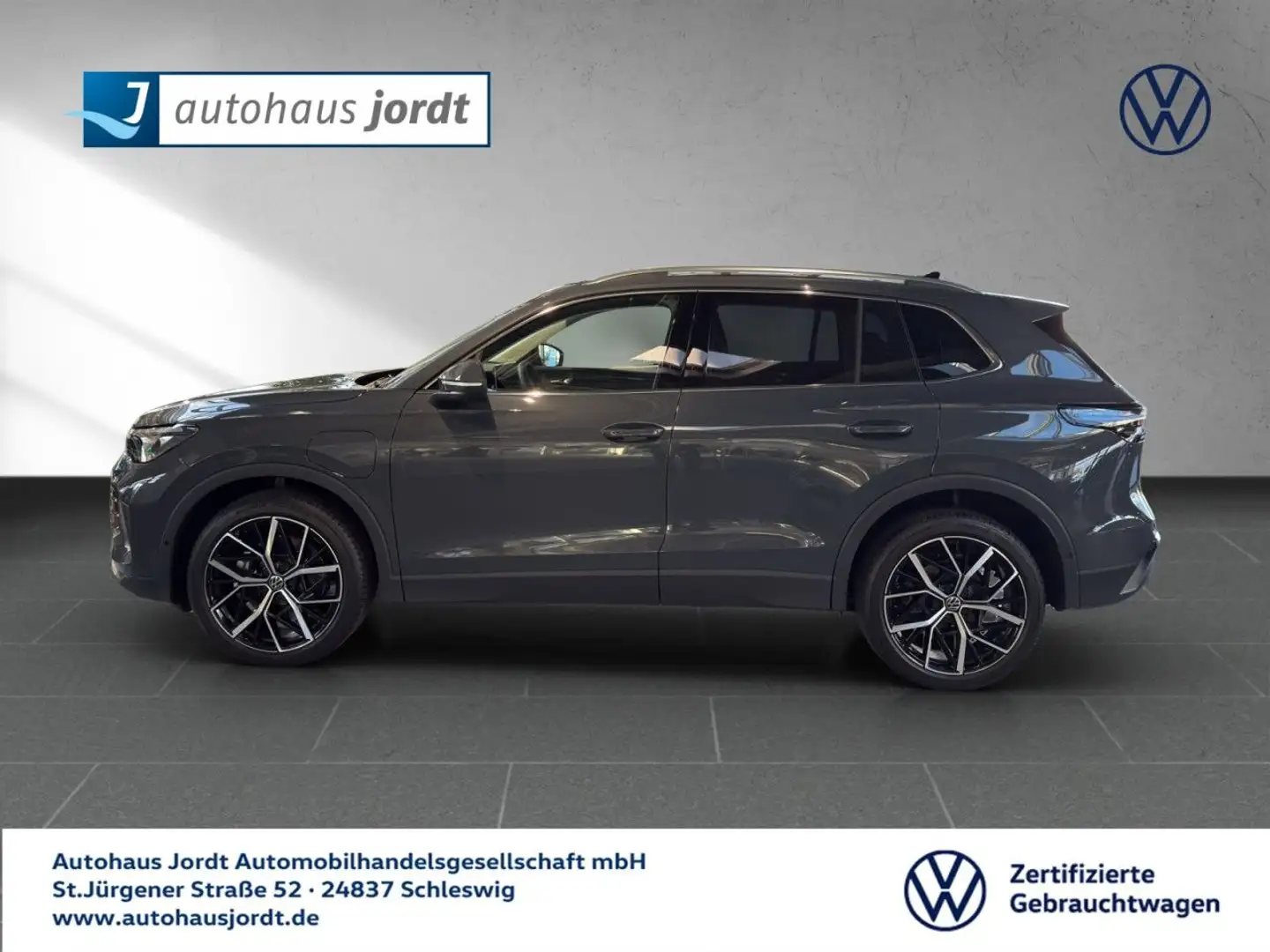 Volkswagen Tiguan 1.5 eHybrid OPF 6-Gang-DSG IQ.LIGHT AHK RFK Grau - 2