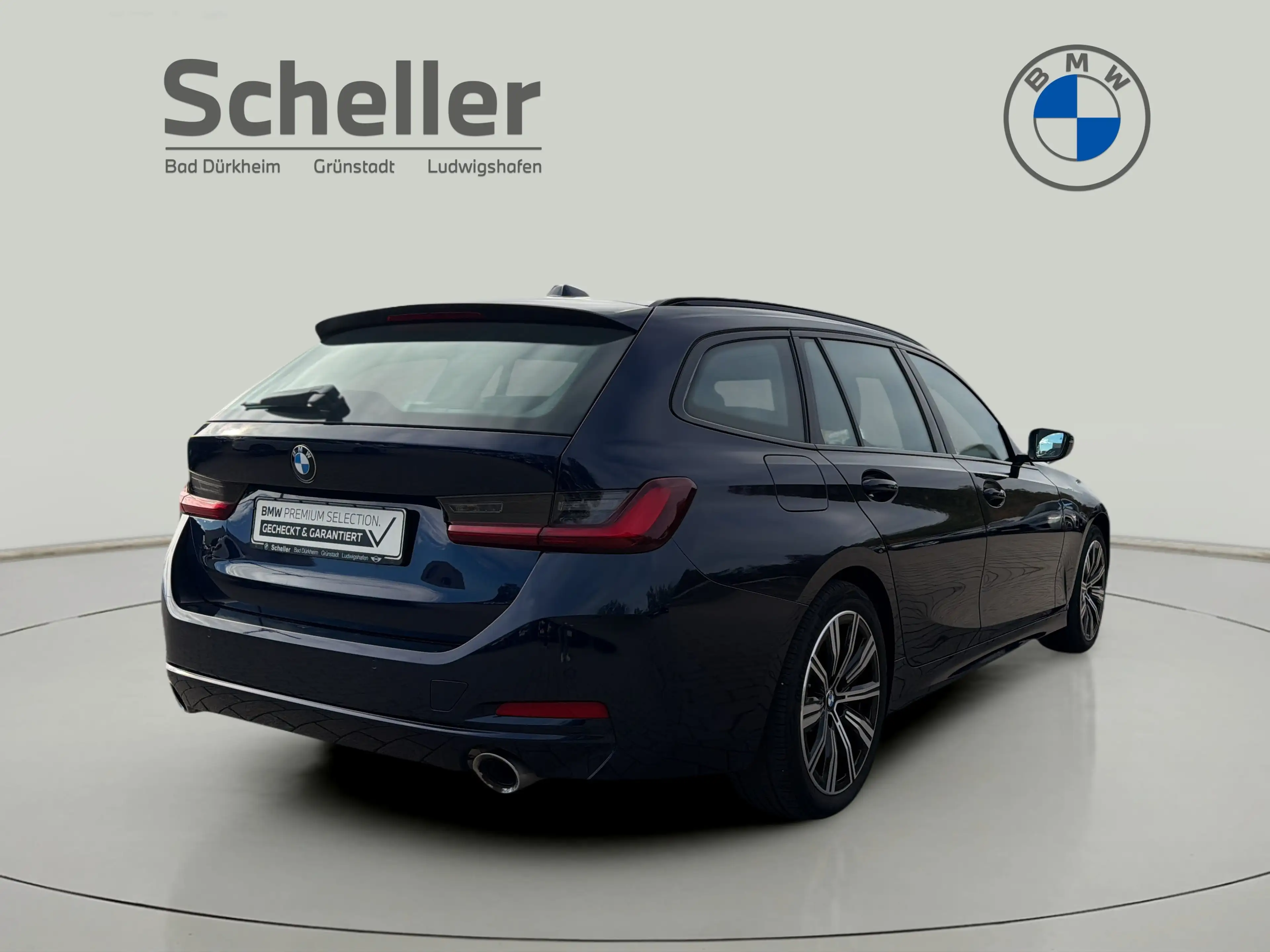 BMW 330 d xDrive Touring — photo 7