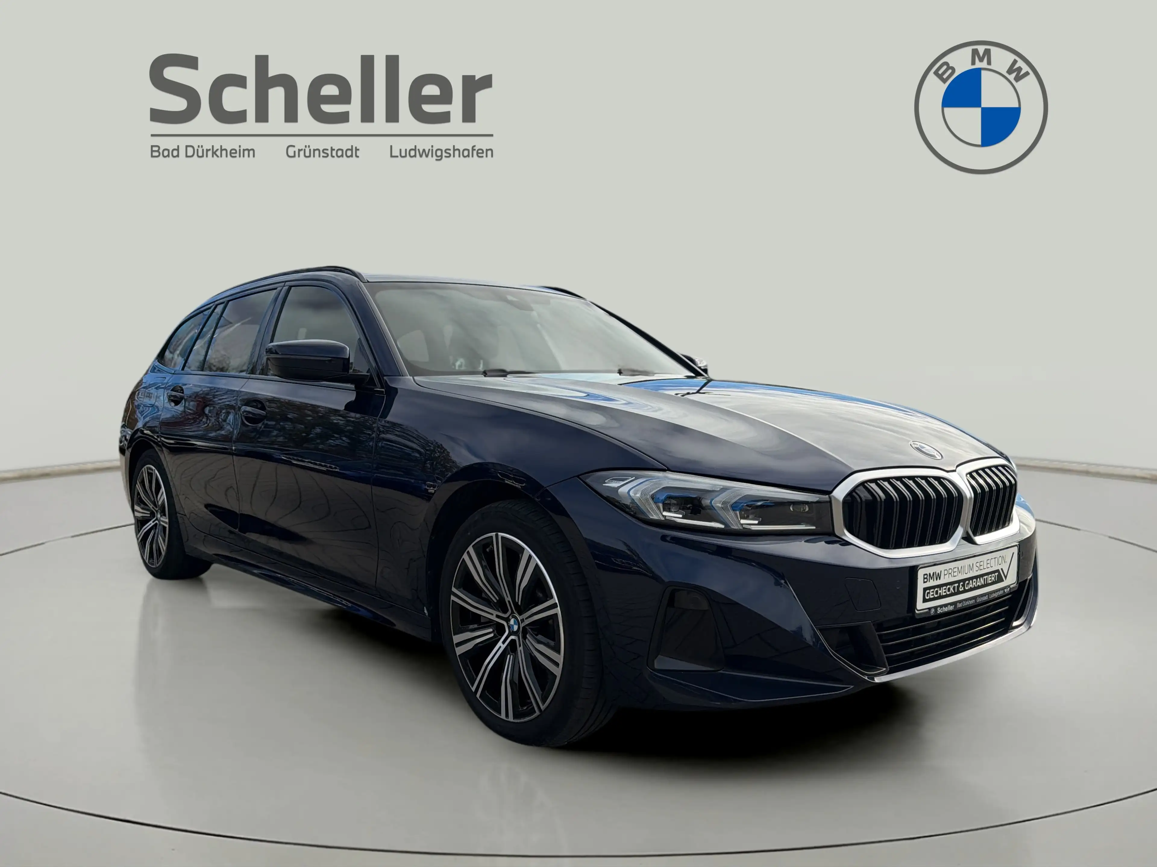 BMW 330 d xDrive Touring — photo 9