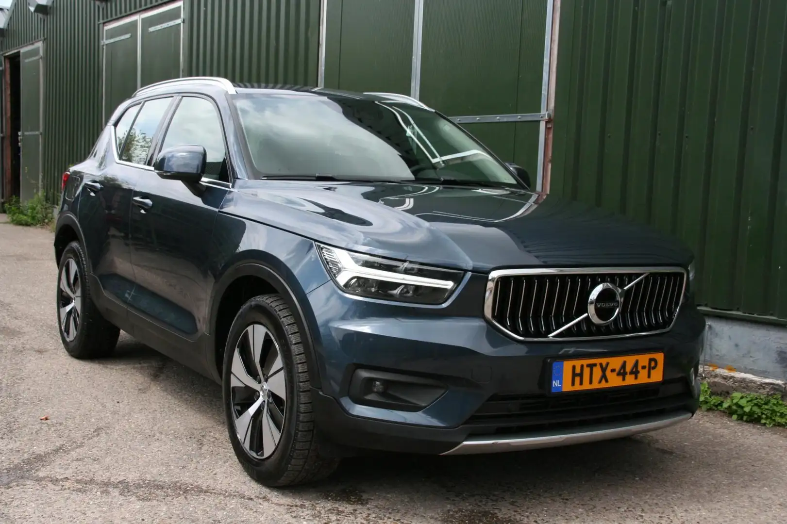 Volvo XC40 1.5 T4 Recharge Business Pro, NAVIGATIE, CAMERA, T Grijs - 2