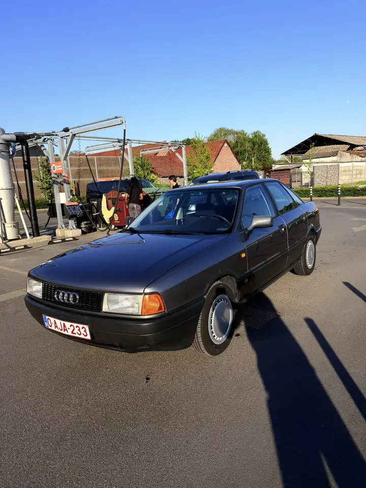 Audi 80, foto 1