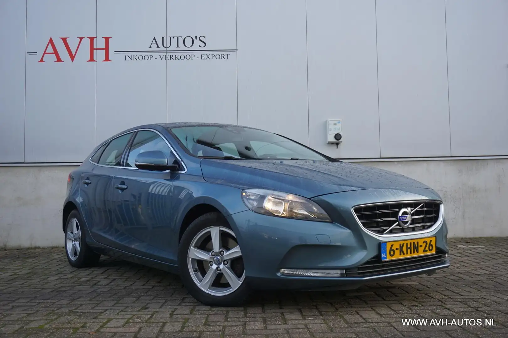 Volvo V40 1.6 T3 Momentum Azul - 2