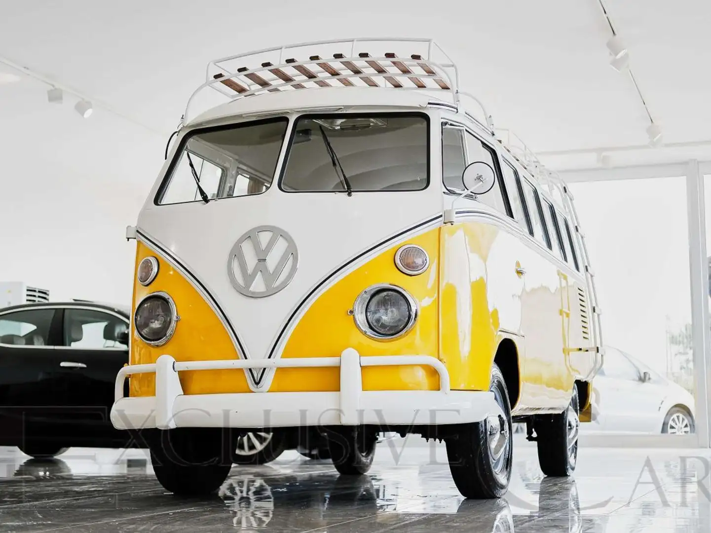Volkswagen Crafter Modello Kombi RESTAURATO Geel - 1