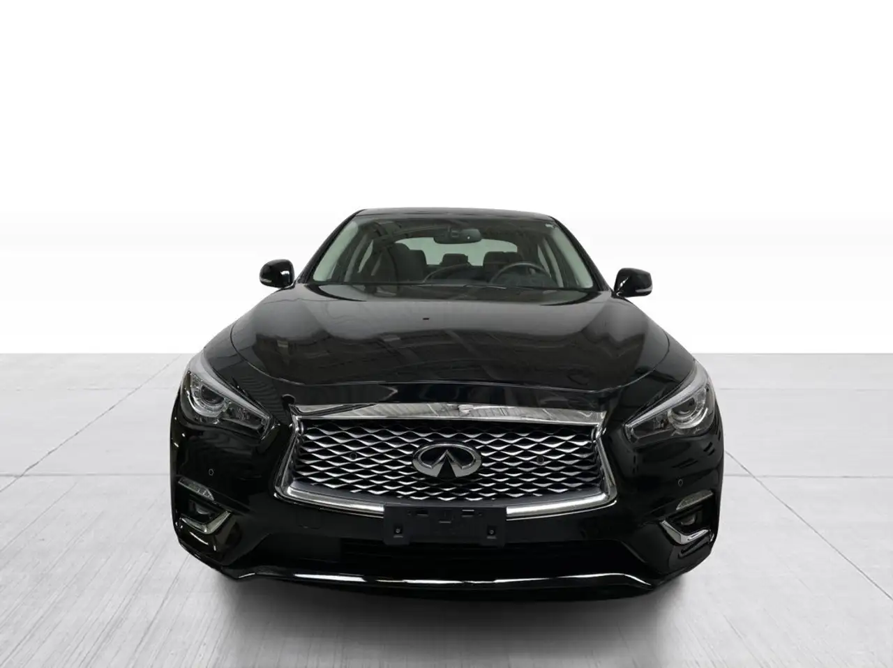 Infiniti Q50 снимка Infiniti Q50