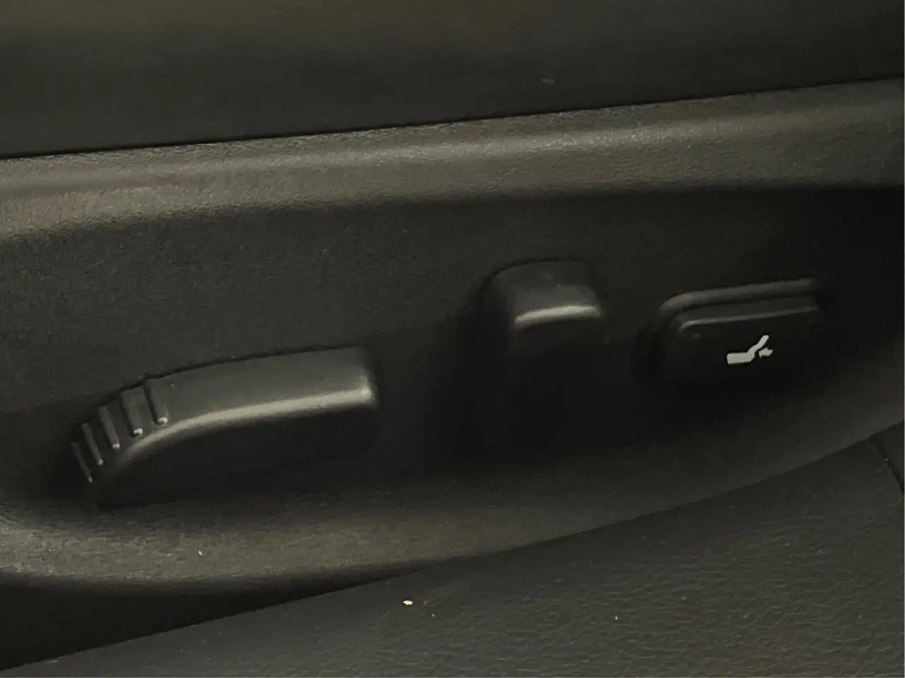 Infiniti Q50 снимка Infiniti Q50