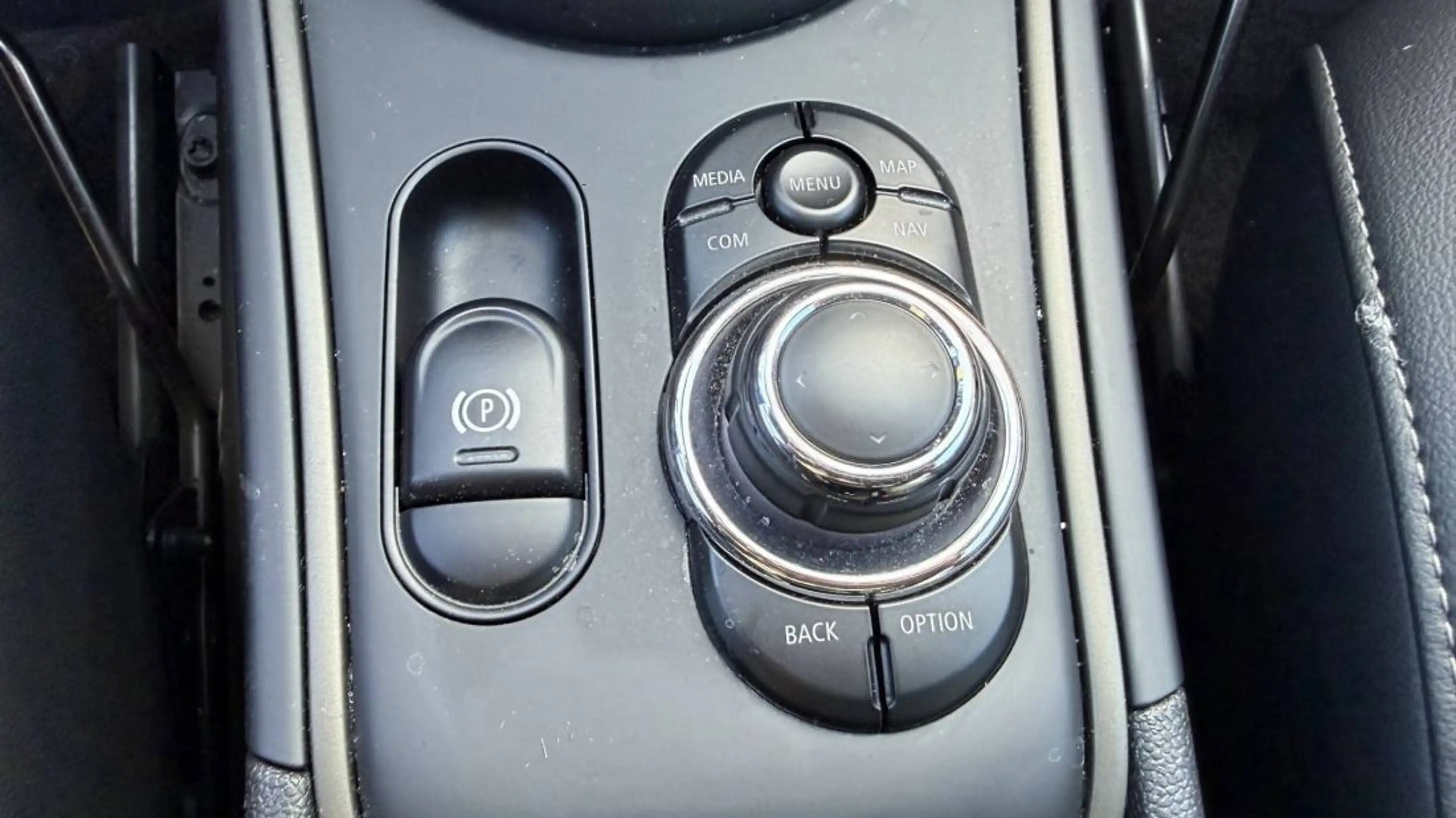 MINI Cooper SE Countryman 1.5 ALL4 MINI Yours — photo 14