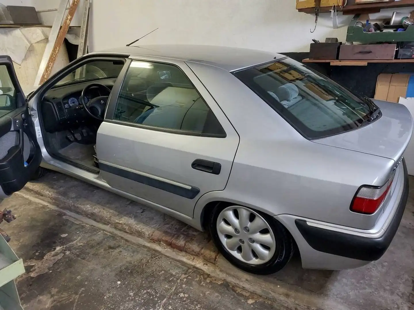 Citroen Xantia Xantia Kombi 2.0 16V SX Grau - 2