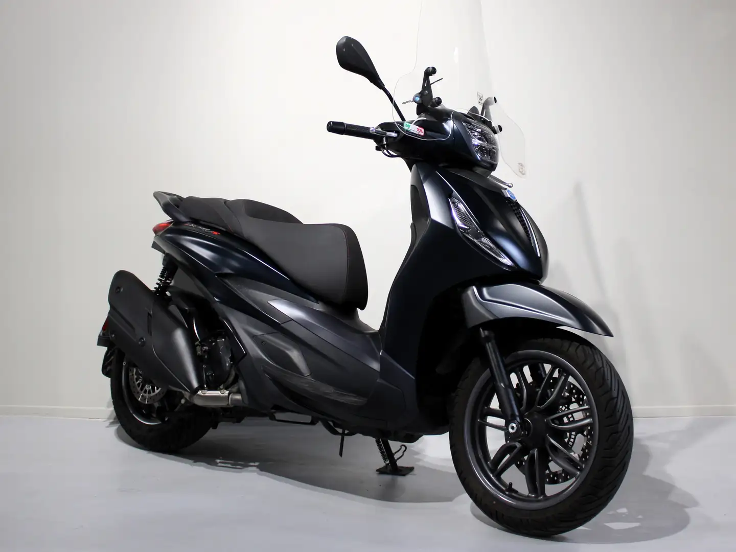 Piaggio Beverly 400 - 2