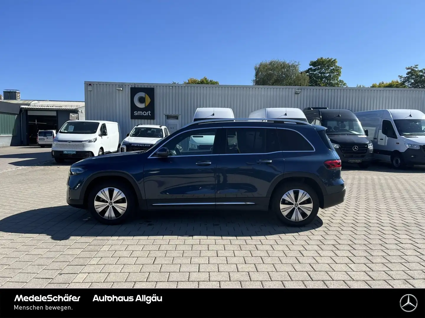 Mercedes-Benz EQB 300 EQB 300 4M Progressive Sounds. Kamera KeylessGO Azul - 2