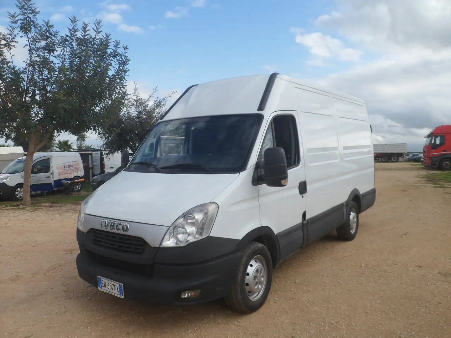 Iveco Daily 35s15 furgone medio alto Blanco - 1