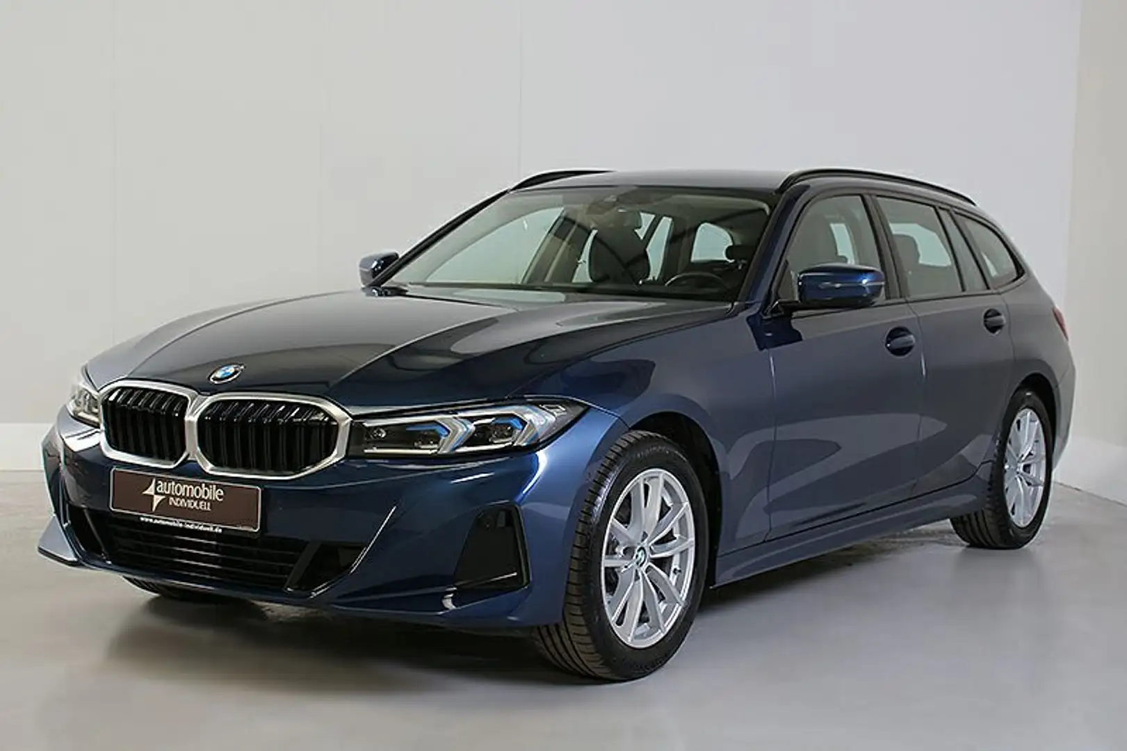 BMW 320 d AT Widescreen HuD LED DAB Parkassistent Bleu - 2