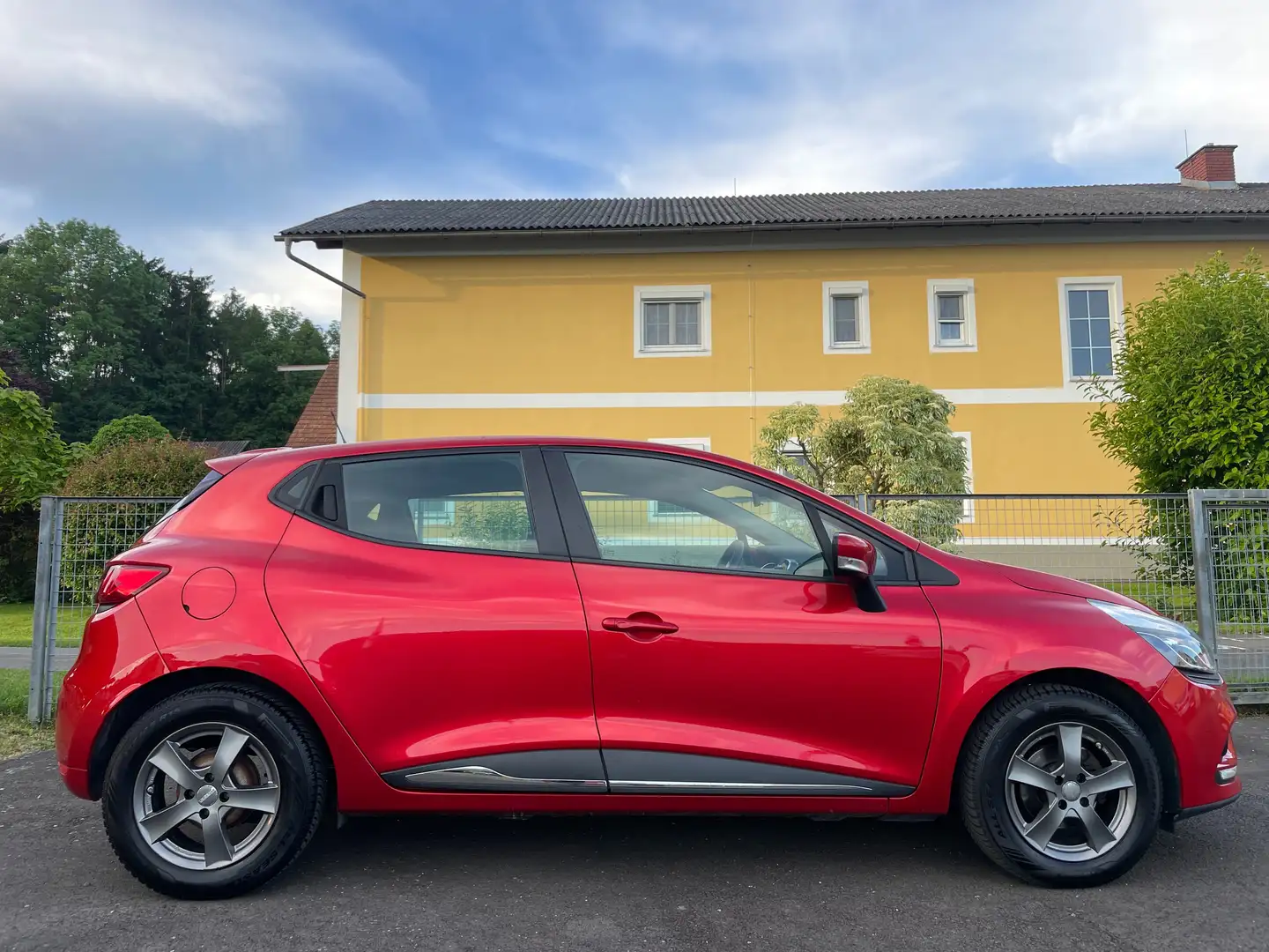 Renault Clio Clio Life 1,2 16V 75 Life**40.000KM**1.Besitz** Rot - 1