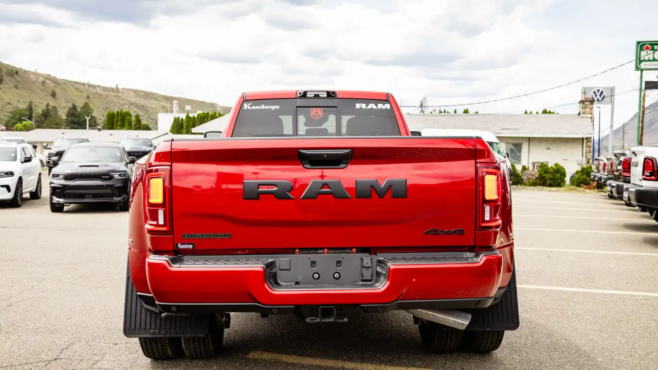 RAM 3500 снимка RAM 3500