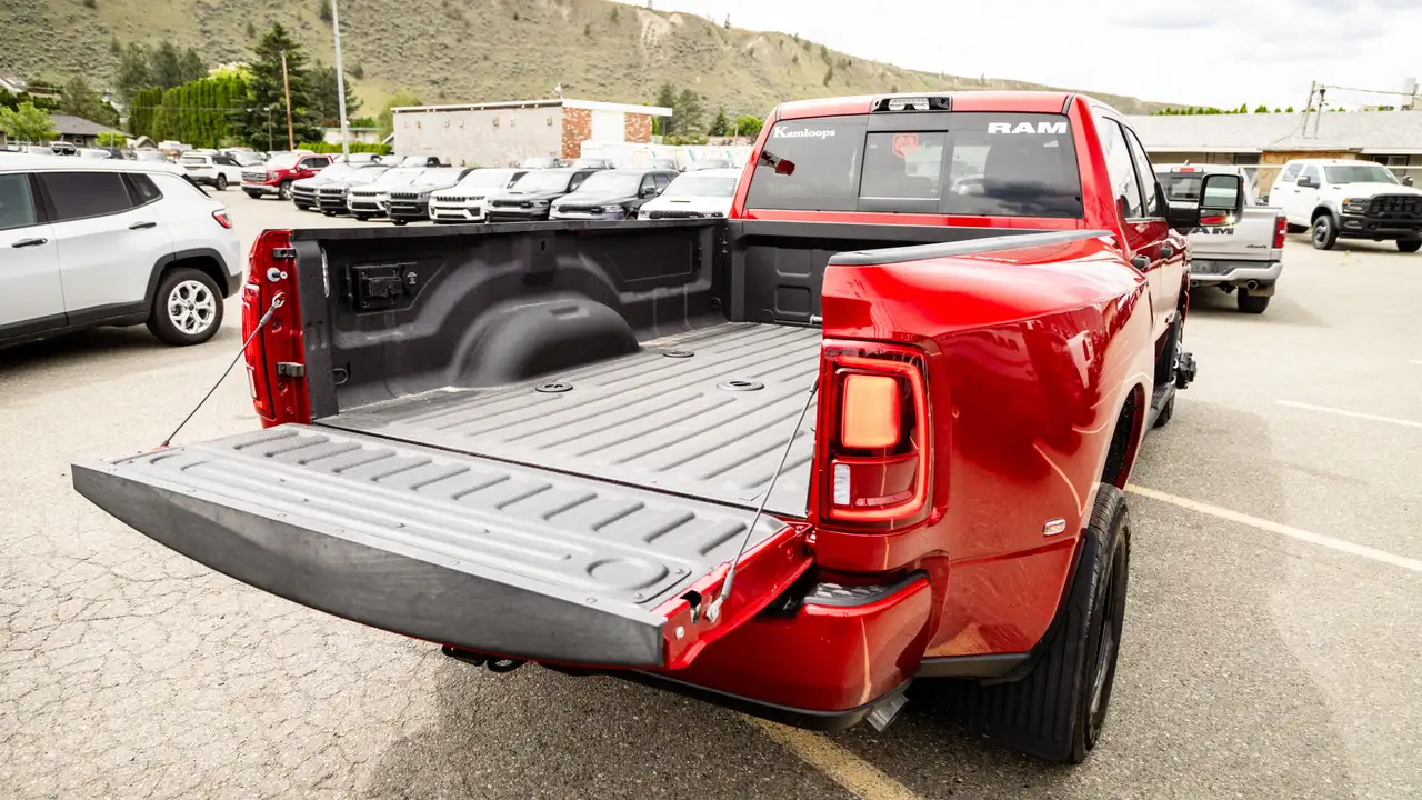 RAM 3500 снимка RAM 3500