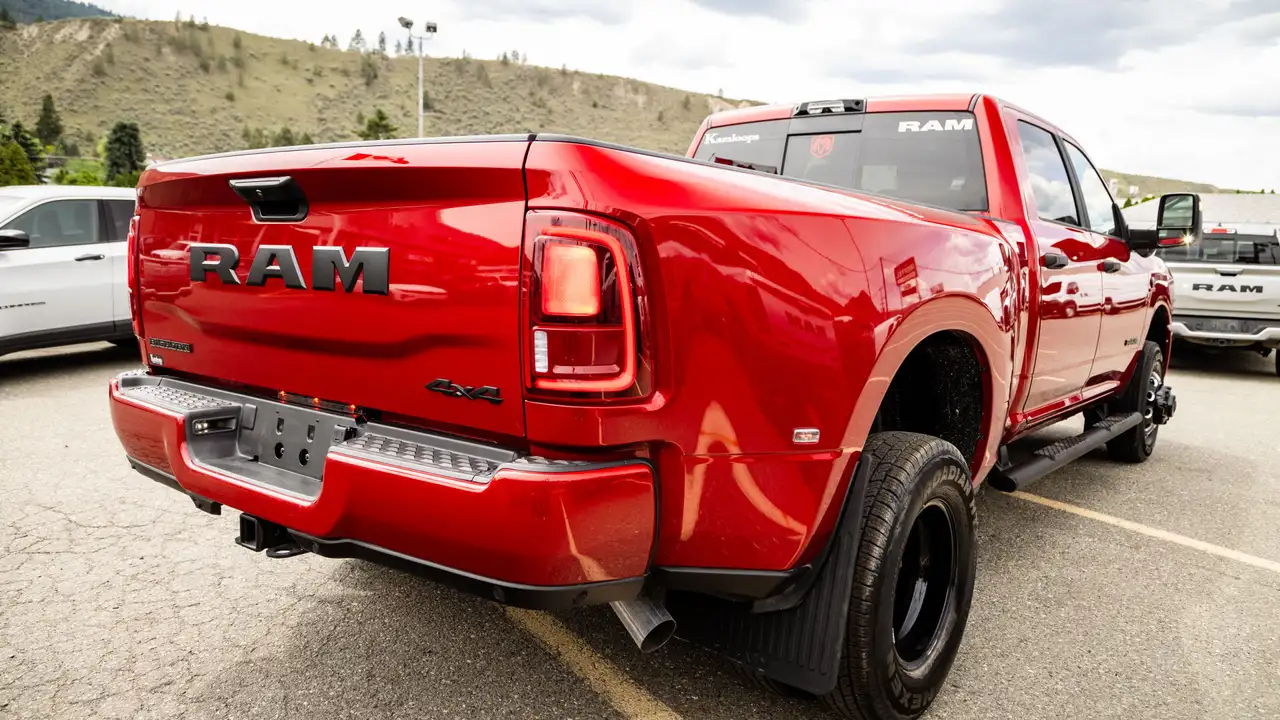 RAM 3500 снимка RAM 3500