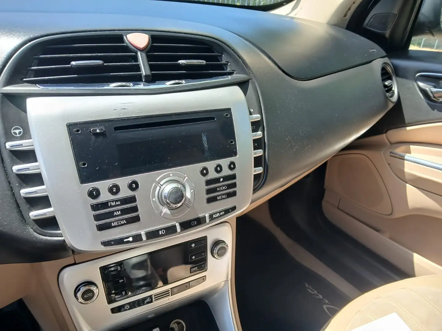 Lancia Delta Delta 1.6 mjt 120cv Gris - 2
