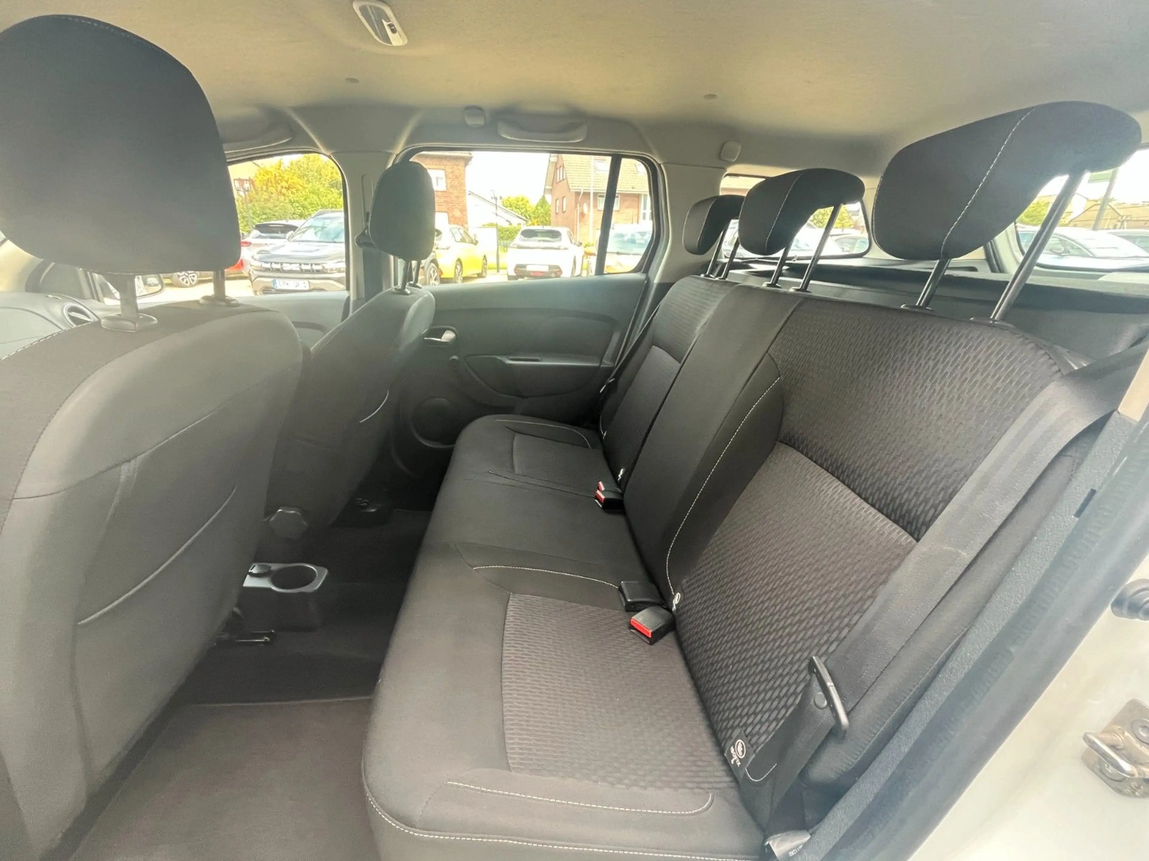 Dacia Logan MCV II Kombi Comfort (GJR, AHK, KLIMA) — photo 8