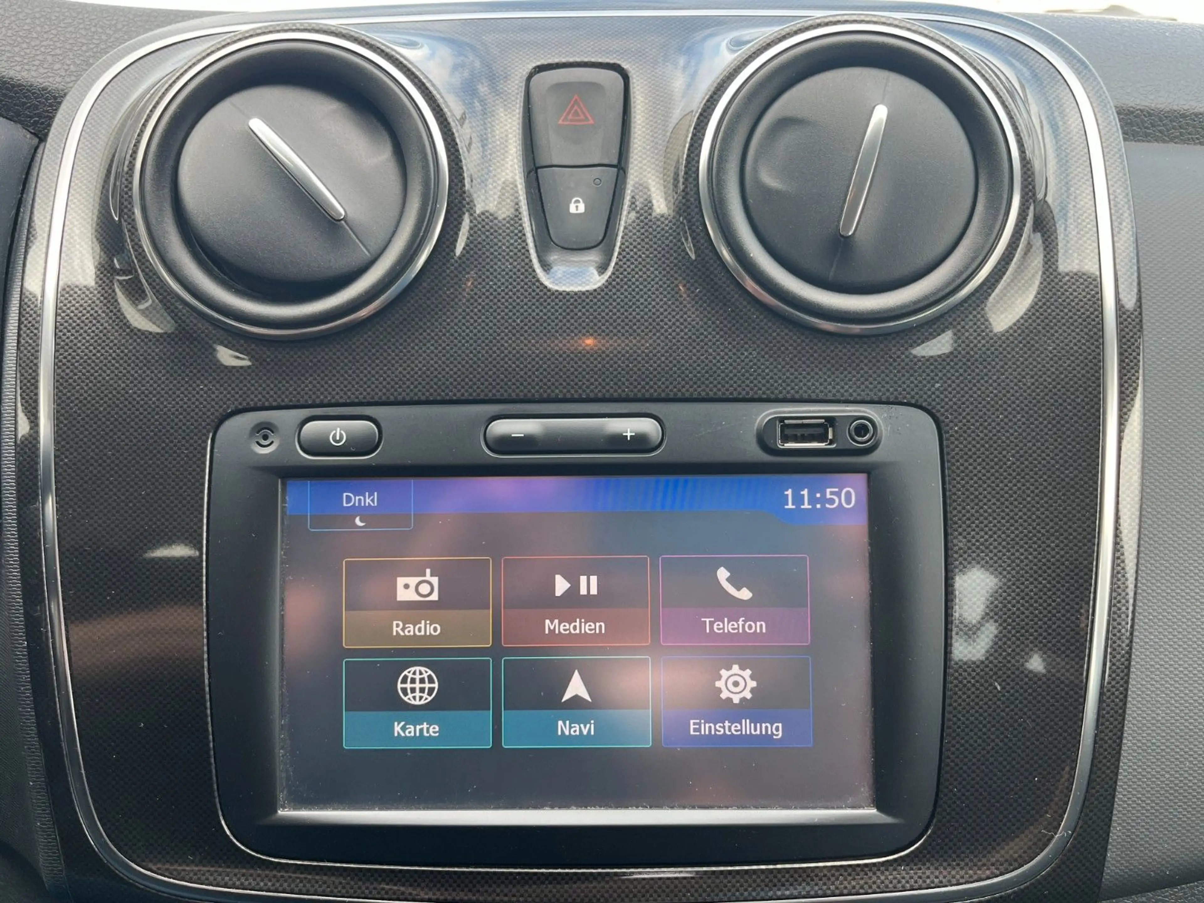 Dacia Logan MCV II Kombi Comfort (GJR, AHK, KLIMA) — photo 10