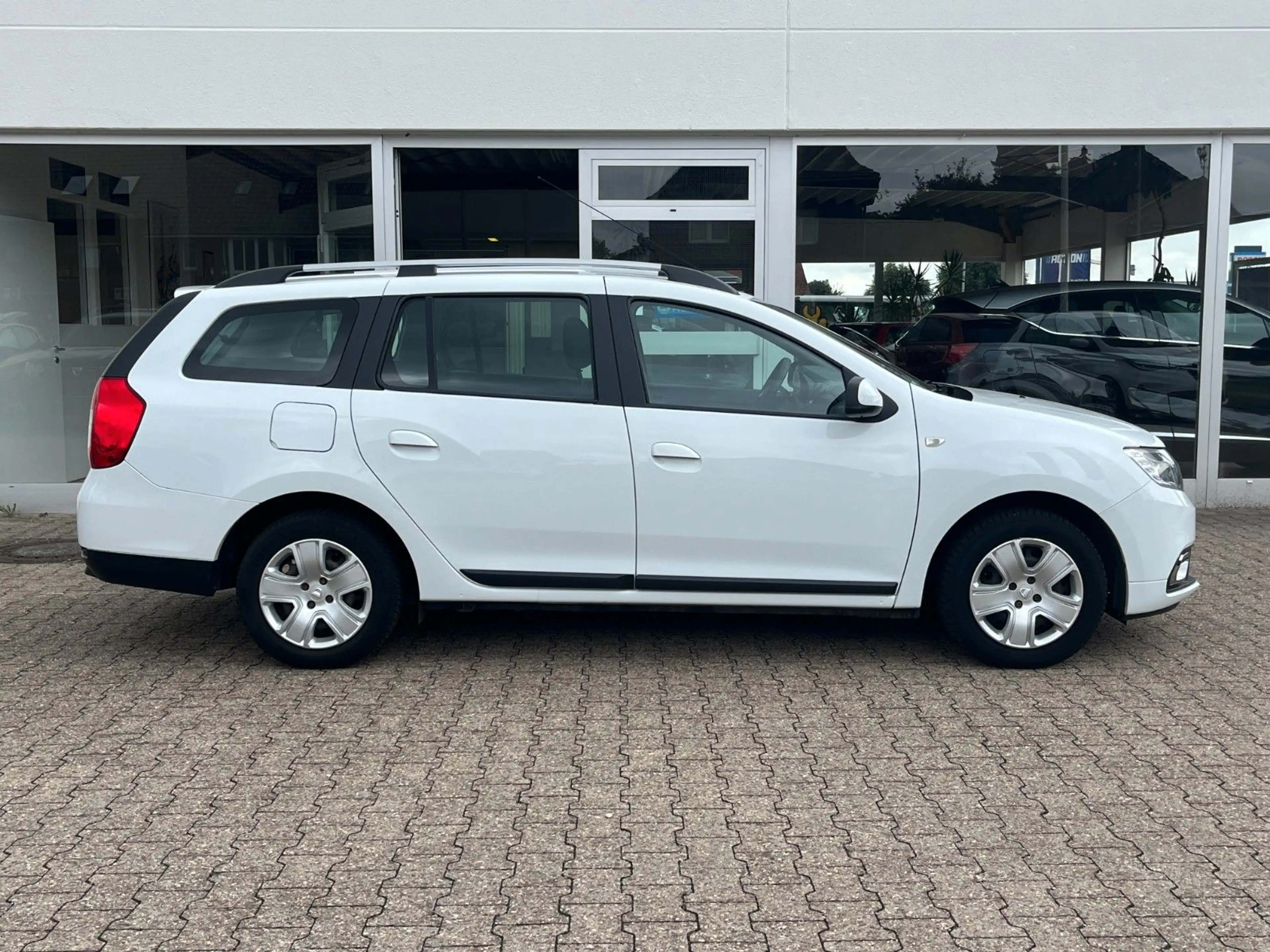 Dacia Logan MCV II Kombi Comfort (GJR, AHK, KLIMA) — photo 4