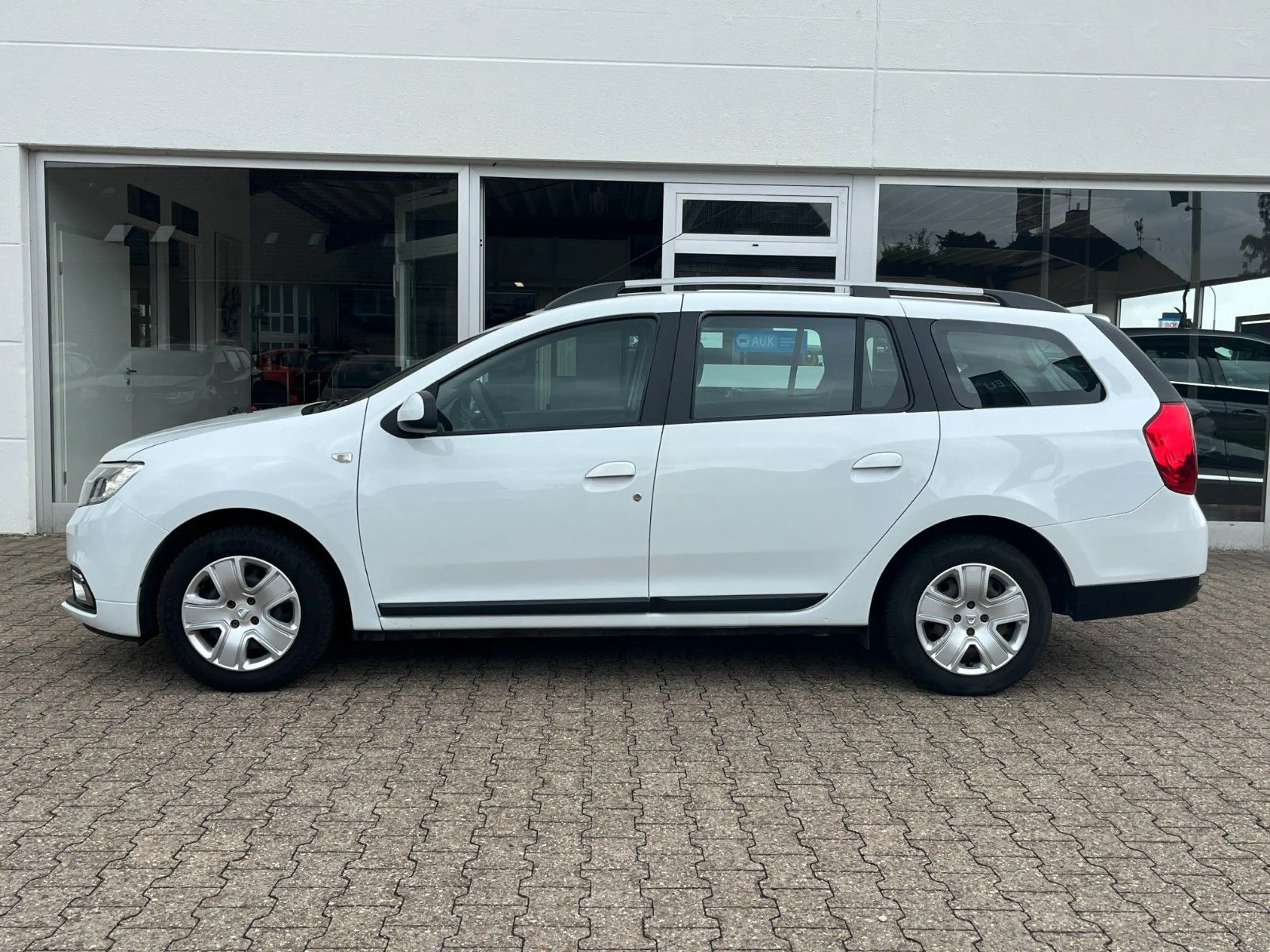 Dacia Logan MCV II Kombi Comfort (GJR, AHK, KLIMA) — photo 3