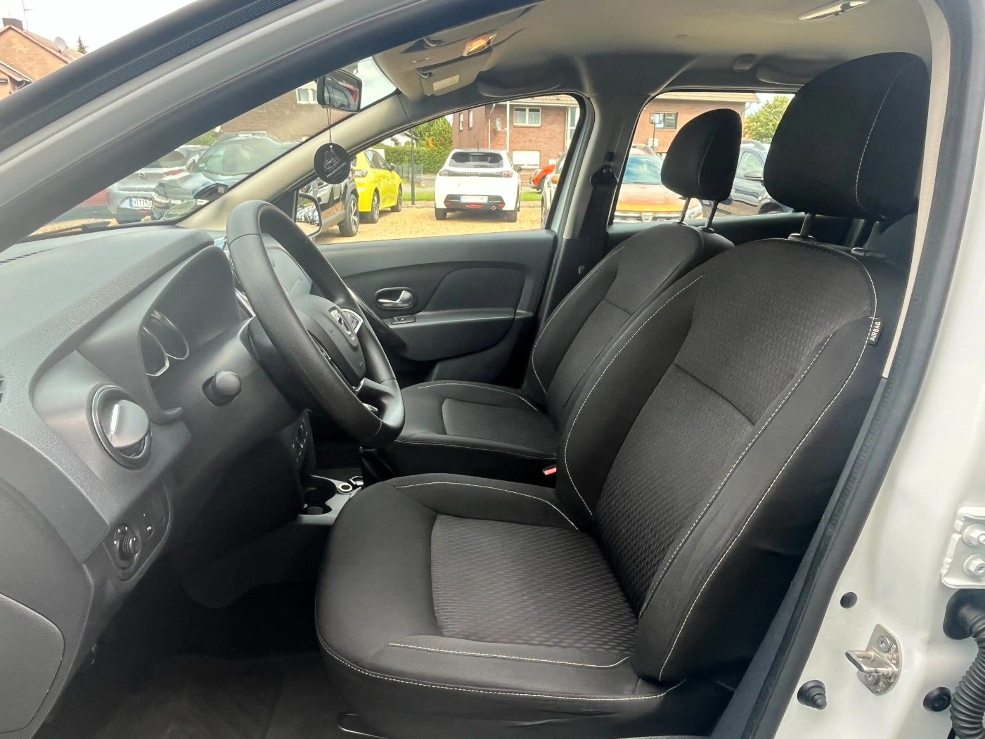 Dacia Logan MCV II Kombi Comfort (GJR, AHK, KLIMA) — photo 7