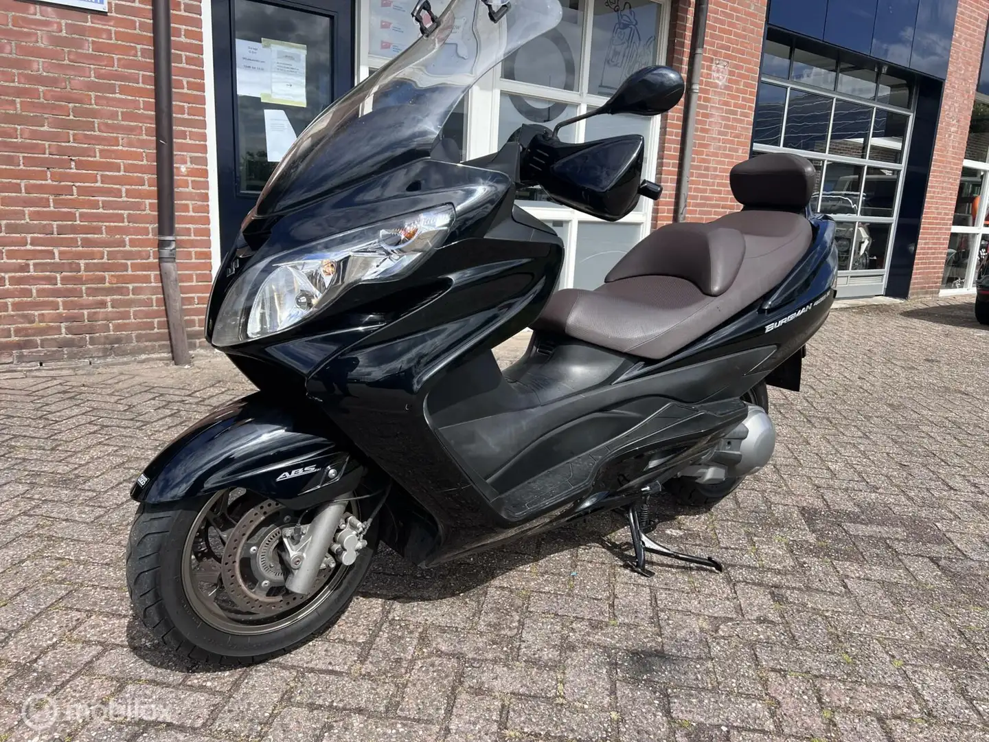 Suzuki Burgman 400 AN Z-Edition - 1