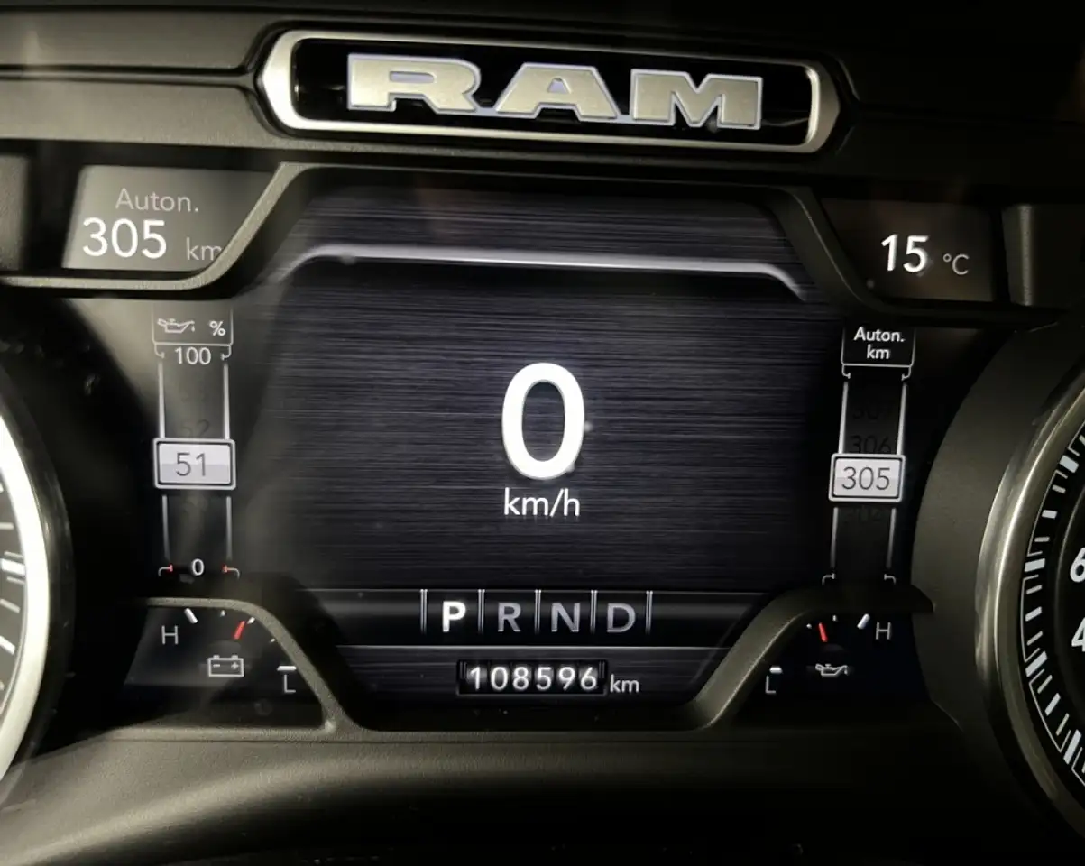 RAM 1500 снимка RAM 1500