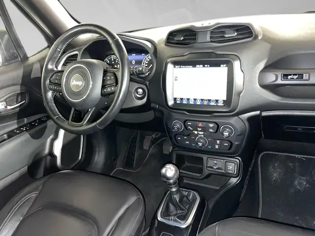 Jeep Renegade view 7