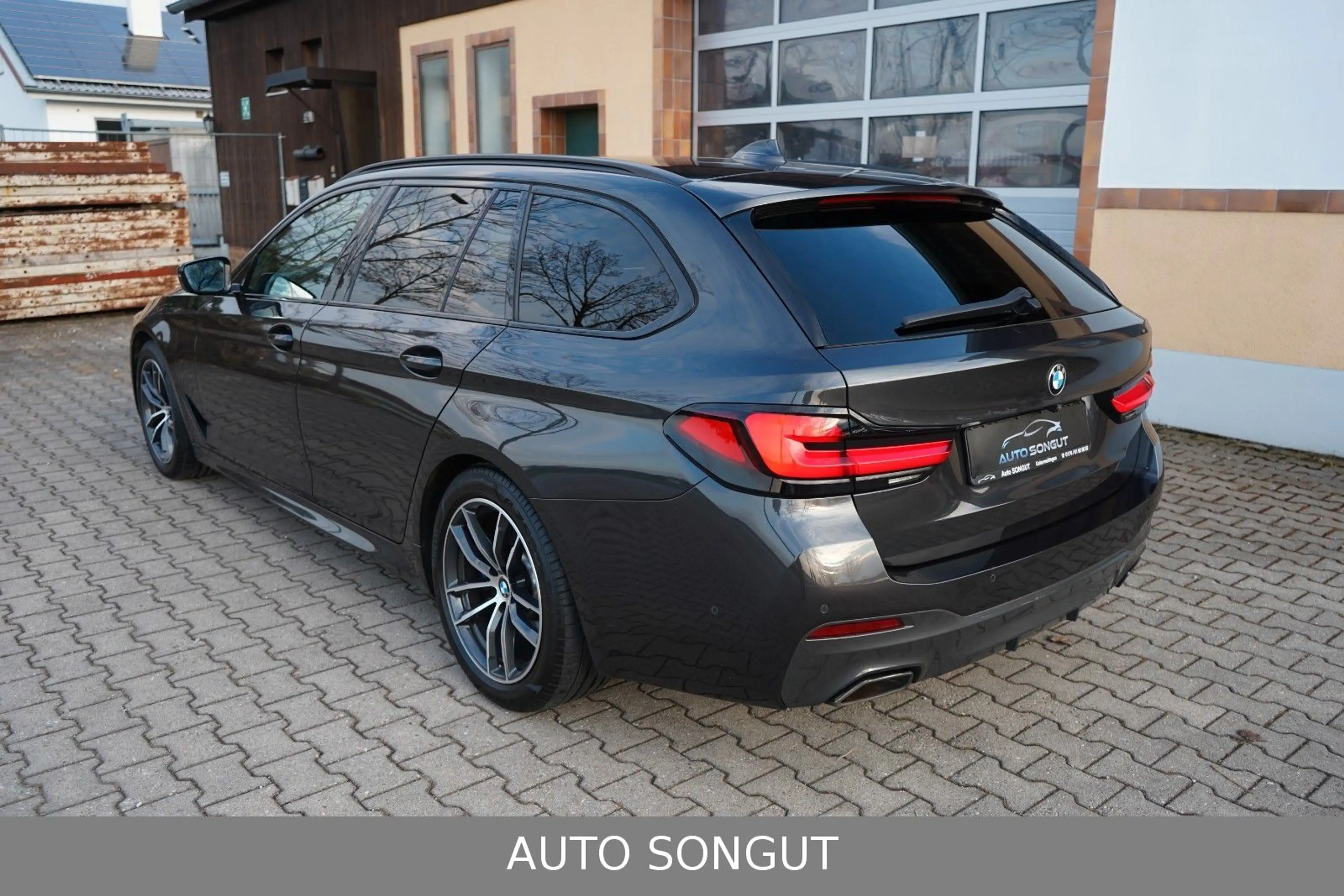 BMW 540 d xDrive T. *M-SPORTPAKET*1.HAND*LEDER*SPORTS — photo 3