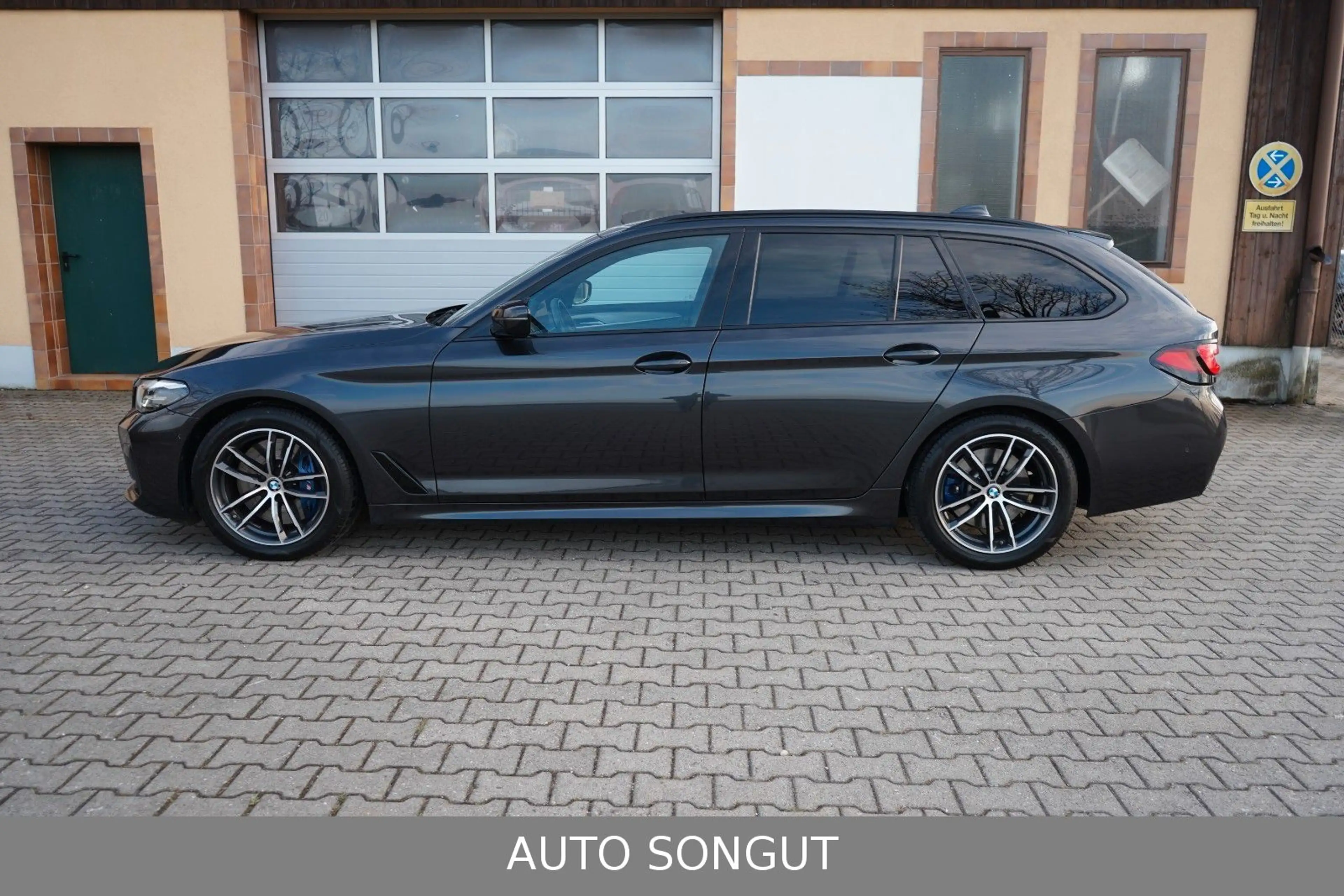 BMW 540 d xDrive T. *M-SPORTPAKET*1.HAND*LEDER*SPORTS — photo 2