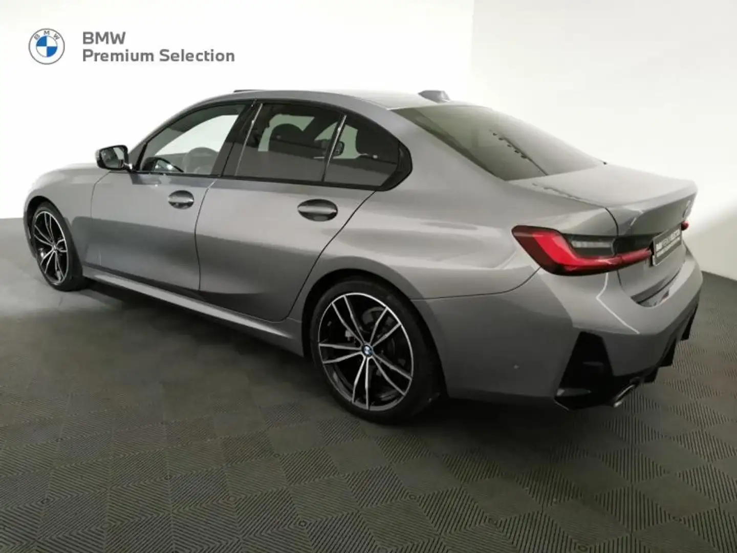 BMW 320 320dA xDrive 190ch M Sport Gris - 2