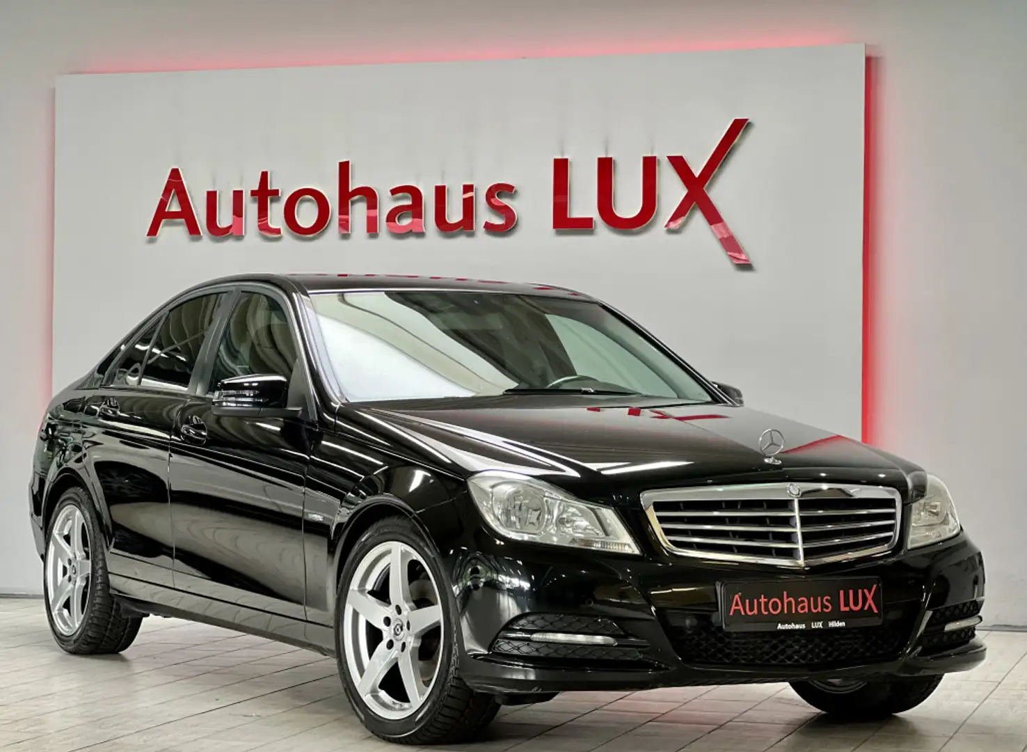 Mercedes-Benz C 180 LIMO TÜV NEU FACELIFT NAVI PDC STZHZ 18ZOLL Noir - 1