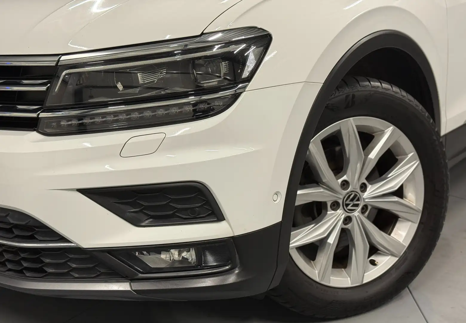 Volkswagen Tiguan 1.5 TSI DSG Highline*DigCock*KAMERA*NAVI*Voll/LED* Weiß - 2
