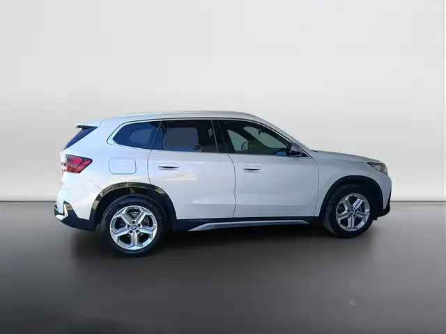 BMW X1 view 3