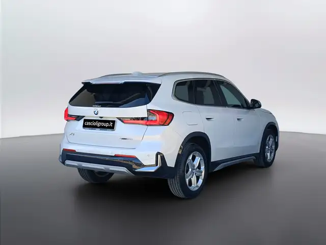 BMW X1 view 4