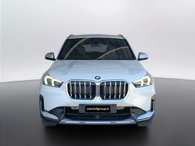 BMW X1 view 2