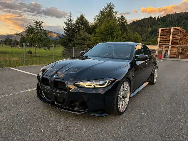 BMW M3 Competition xDrive | KW | Schalensitze | Carbon |