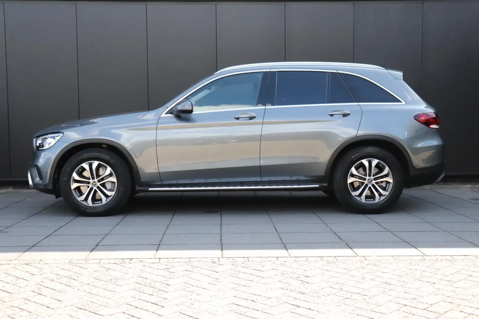 Mercedes-Benz GLC 200 Business Solution Limited | LEDER | PANO | CAMERA Gris - 2